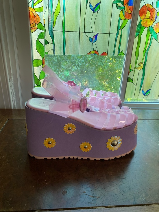 Sugar Thrillz Shoes - Sugarthrillz Pink Platform Jelly Sandals with Daisy Accents